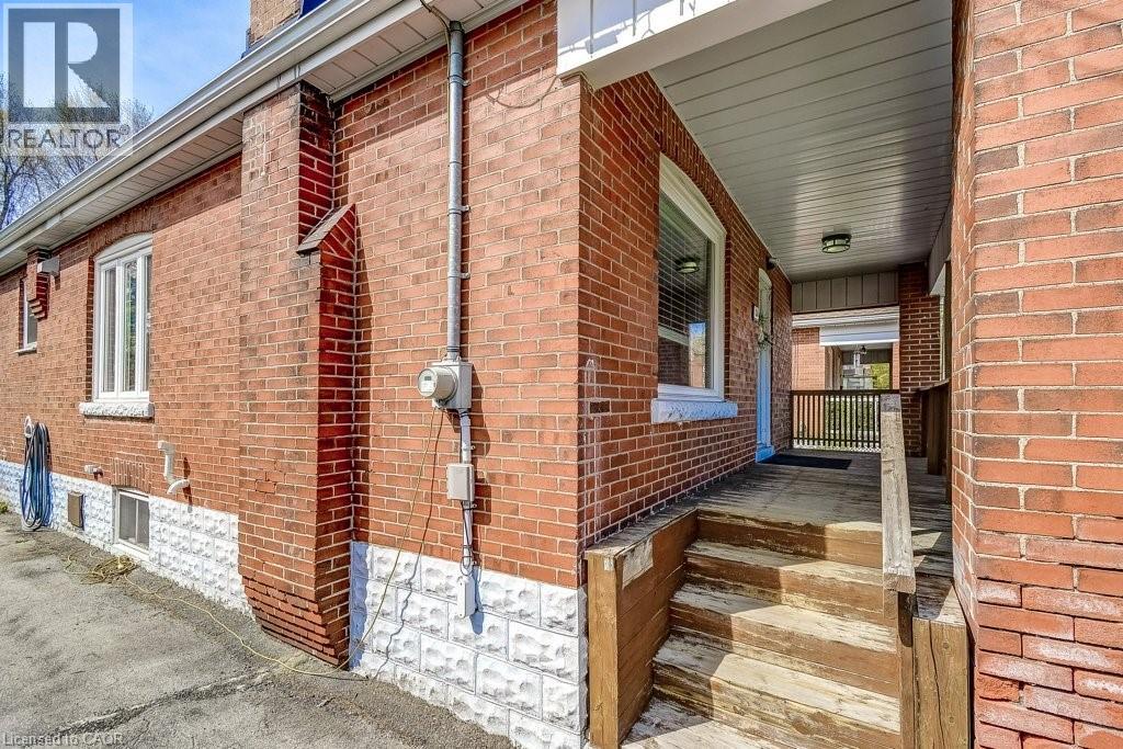 30 EAST 15TH Street, Hamilton, Ontario, L9A4E7 — Photo 4