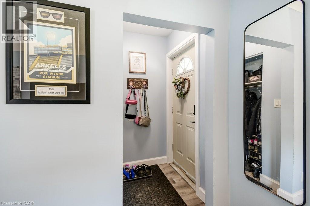 30 EAST 15TH Street, Hamilton, Ontario, L9A4E7 — Photo 5