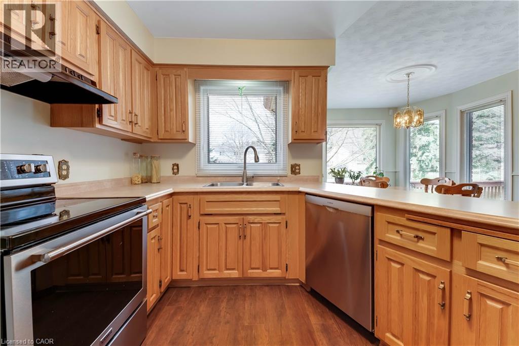 11 DARLINGTON Place, Kitchener, Ontario, N2A3M3 — Photo 11