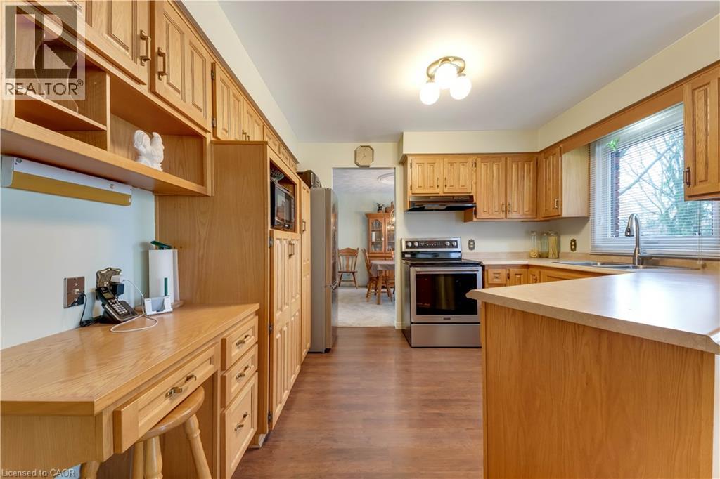 11 DARLINGTON Place, Kitchener, Ontario, N2A3M3 — Photo 21
