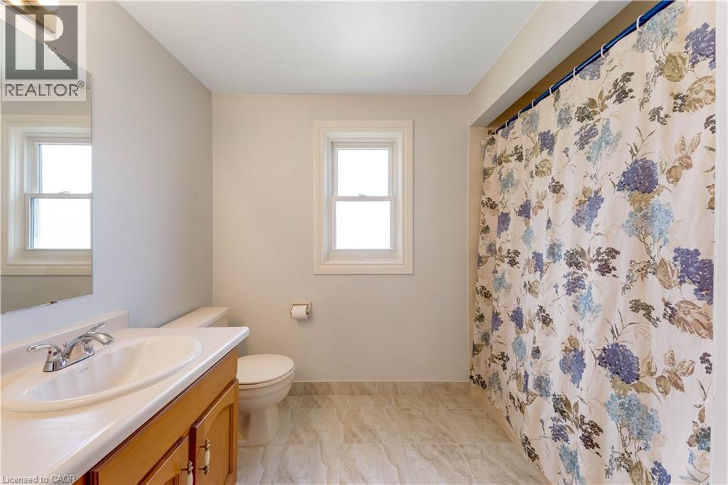 11 DARLINGTON Place, Kitchener, Ontario, N2A3M3 — Photo 38