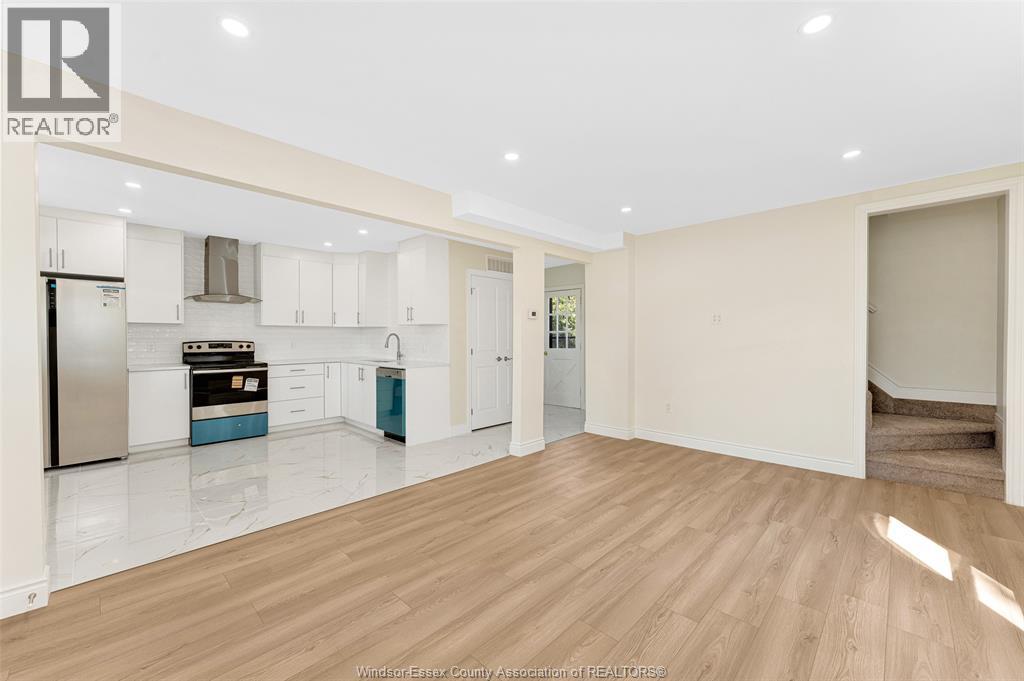 1092 ST. LUKE, Windsor, Ontario, N8Y3M8 — Photo 5