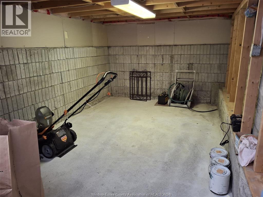 2352 WELLESLEY, Windsor, Ontario, N8W2G2 — Photo 12