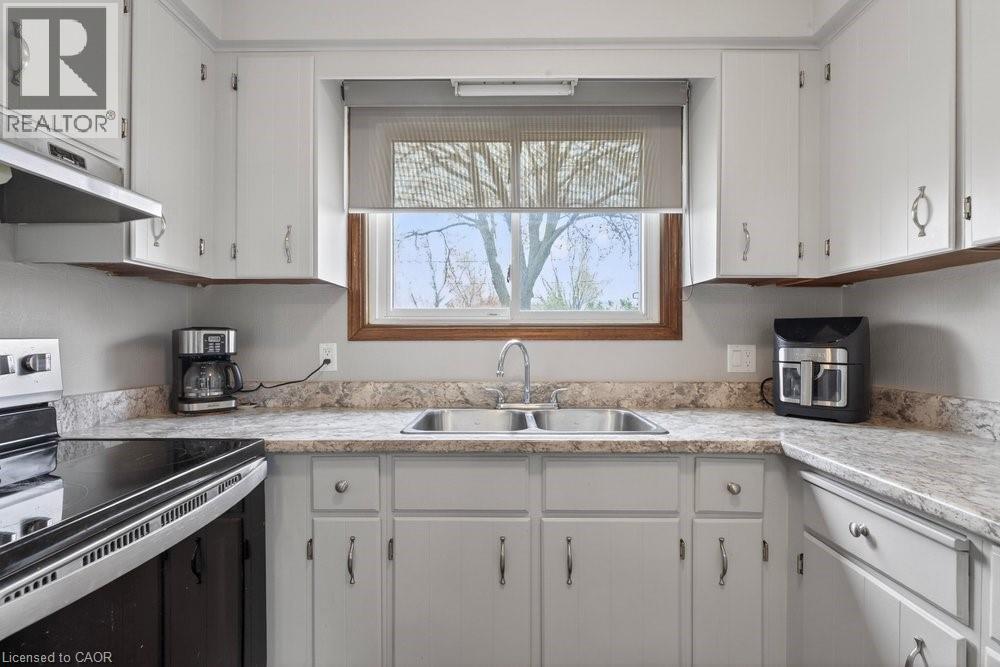 39 CEDARDALE Avenue, St. Catharines, Ontario, L2P1B4 — Photo 11