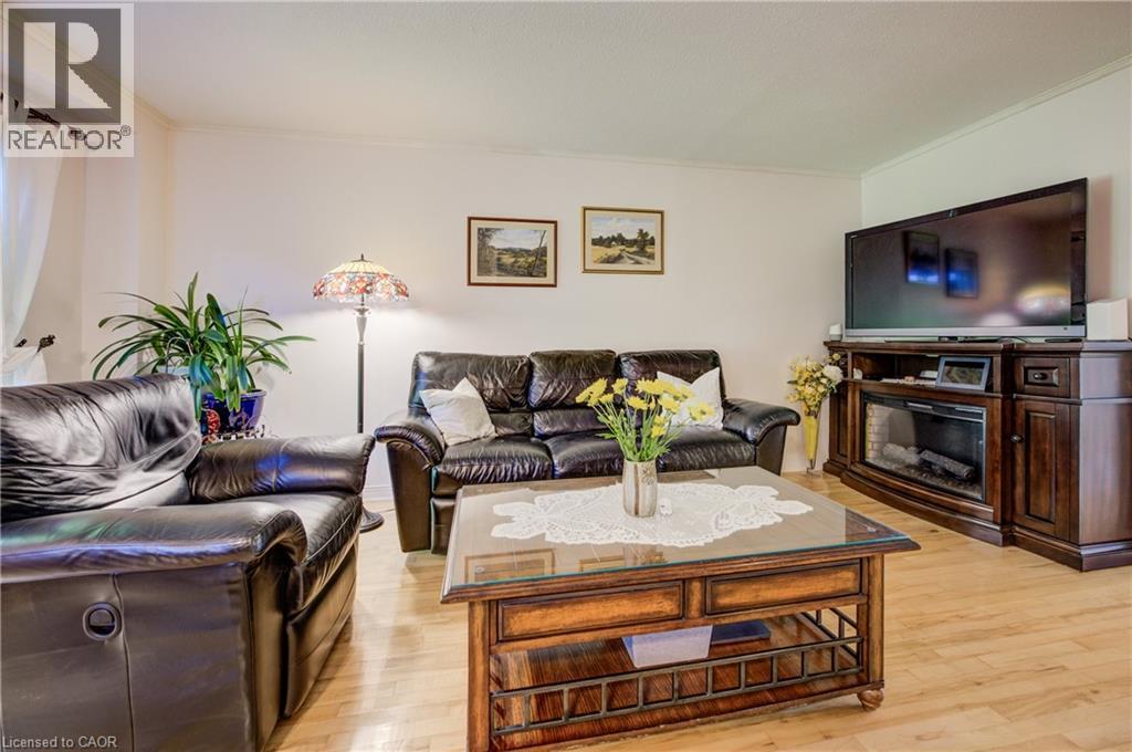 51 PAULANDER Drive Unit# 60, Kitchener, Ontario, N2M5E5 — Photo 8