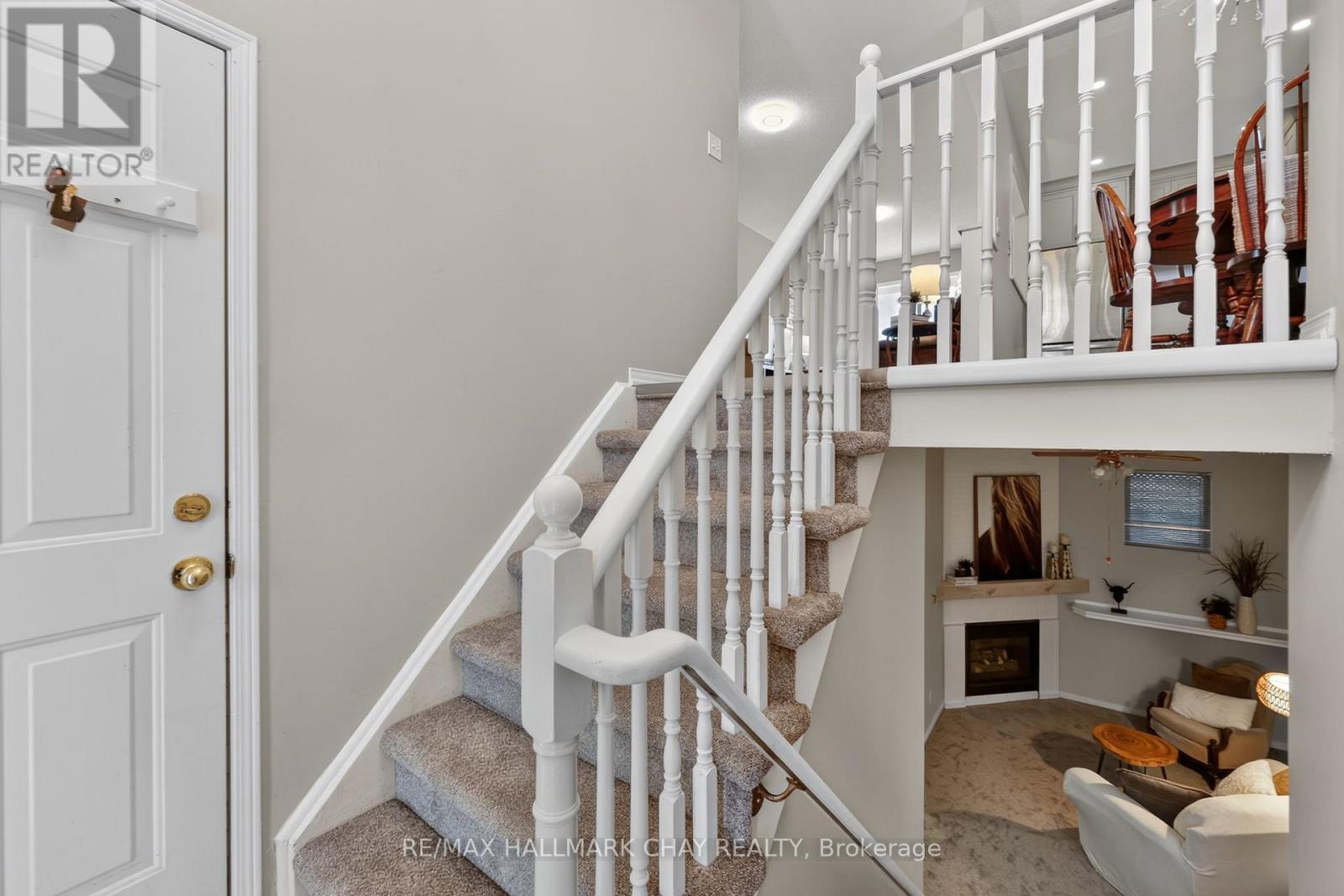194 WESSENGER DRIVE, Barrie (Holly), Ontario, L4N8N9 — Photo 4