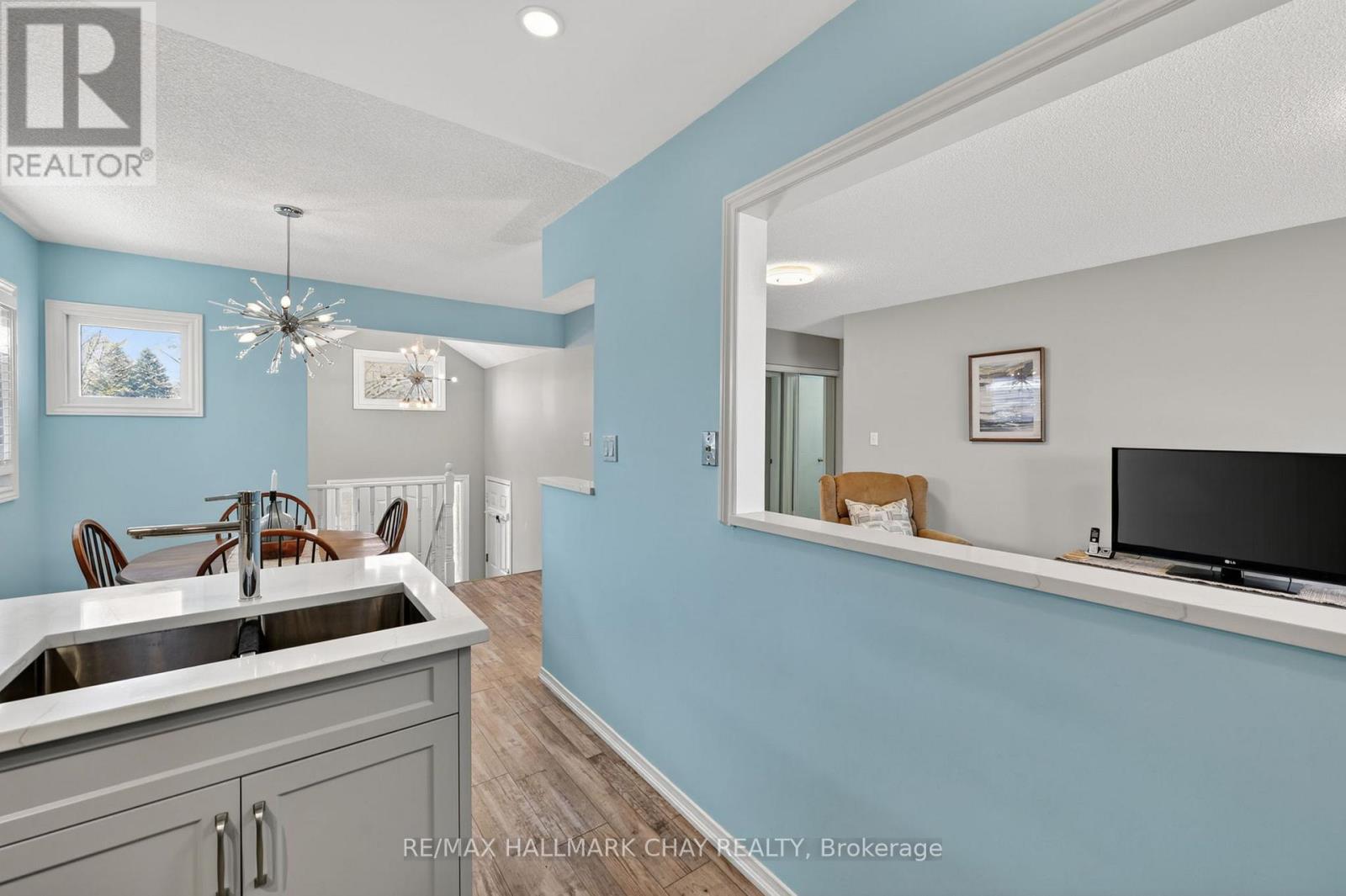 194 WESSENGER DRIVE, Barrie (Holly), Ontario, L4N8N9 — Photo 8