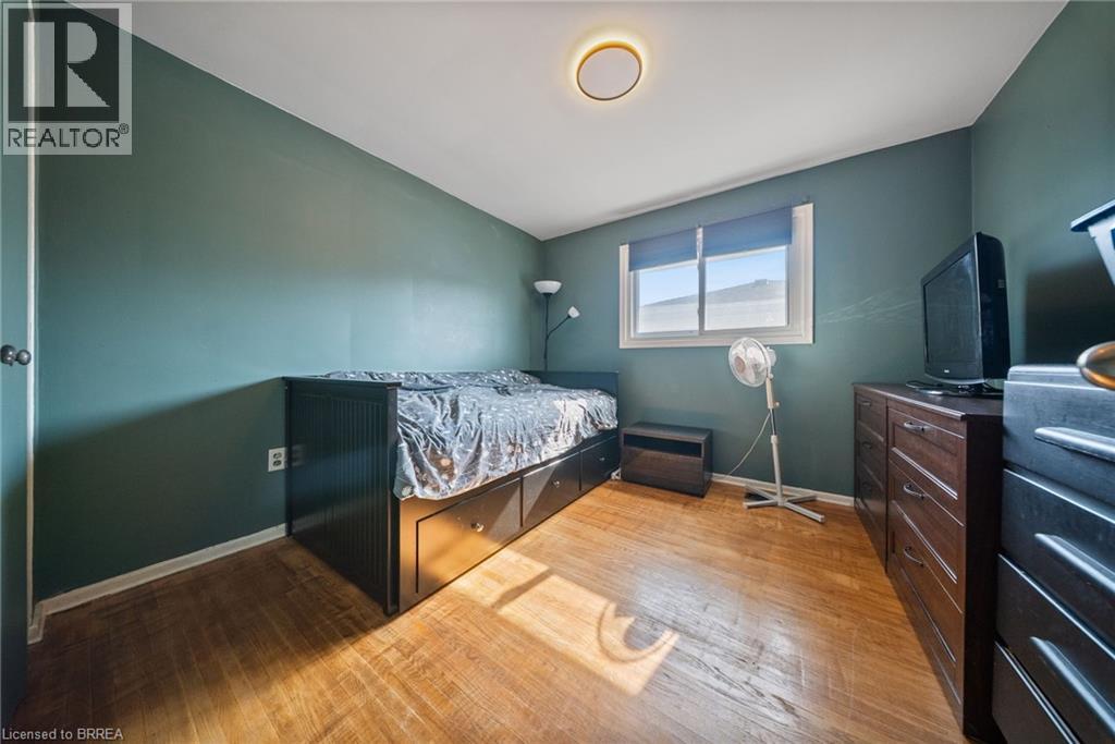 330 EAST 18TH Street, Hamilton, Ontario, L9A4P8 — Photo 13