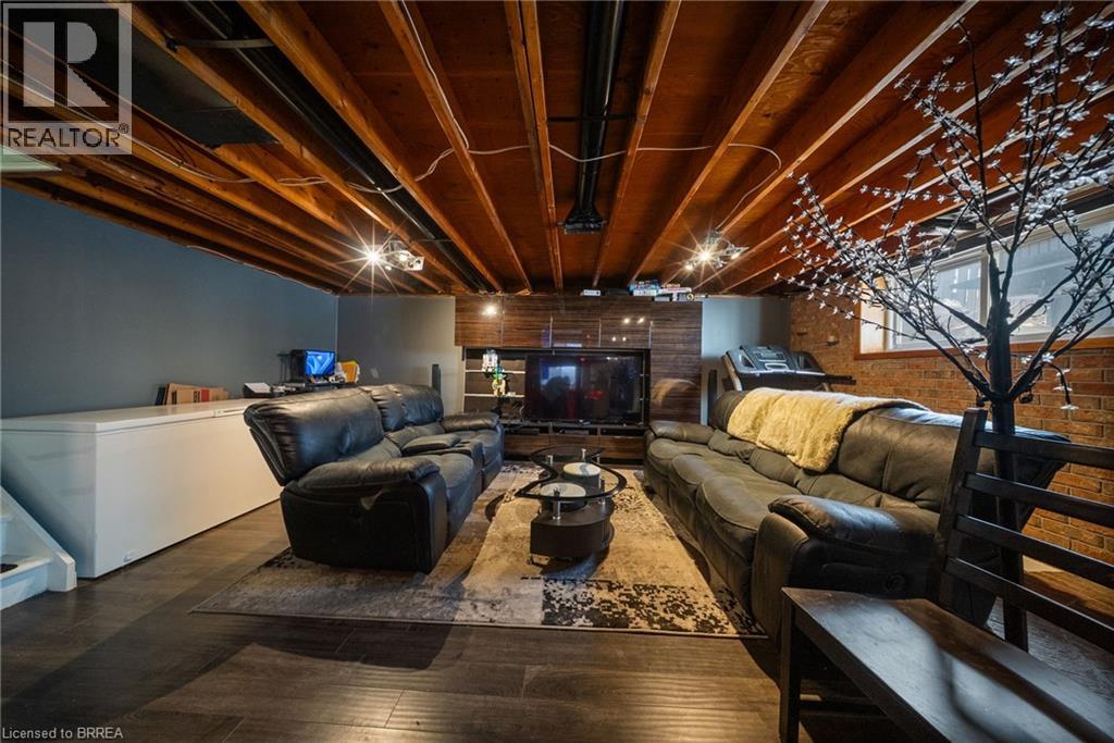 330 EAST 18TH Street, Hamilton, Ontario, L9A4P8 — Photo 15