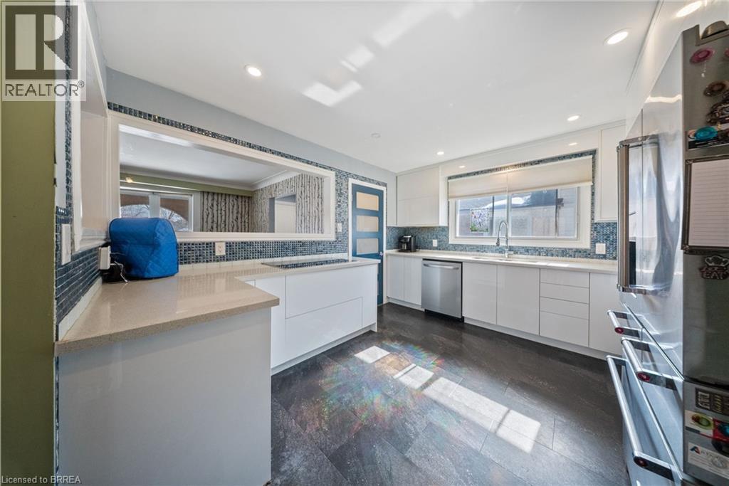 330 EAST 18TH Street, Hamilton, Ontario, L9A4P8 — Photo 8