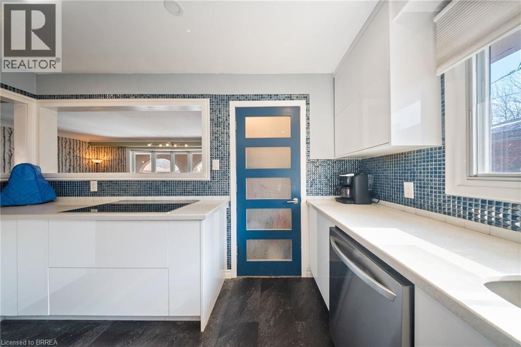 330 EAST 18TH Street, Hamilton, Ontario, L9A4P8 — Photo 9