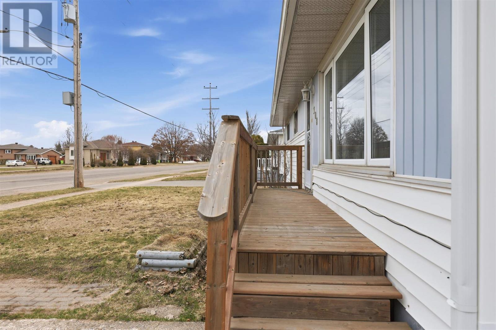 308 Boundary RD, Sault Ste. Marie, Ontario, P6A5C1 — Photo 3