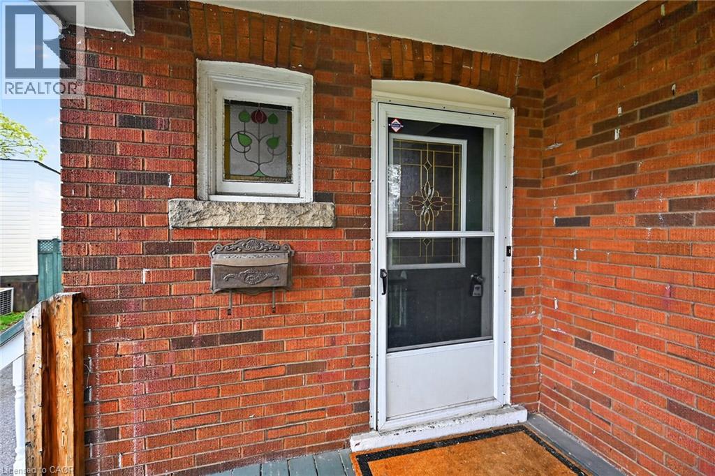 76 WEXFORD Avenue S, Hamilton, Ontario, L8K2N6 — Photo 3