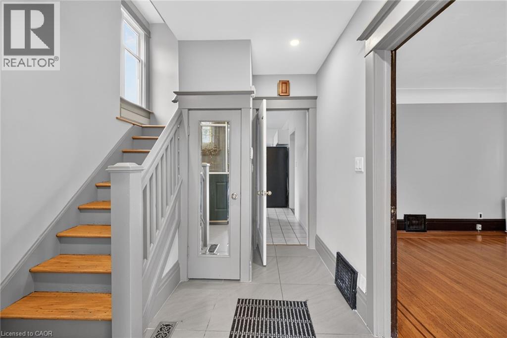 76 WEXFORD Avenue S, Hamilton, Ontario, L8K2N6 — Photo 4