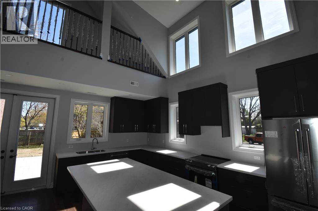 1294 CORIC Avenue Unit# 1, Burlington, Ontario, L7R3S3 — Photo 10