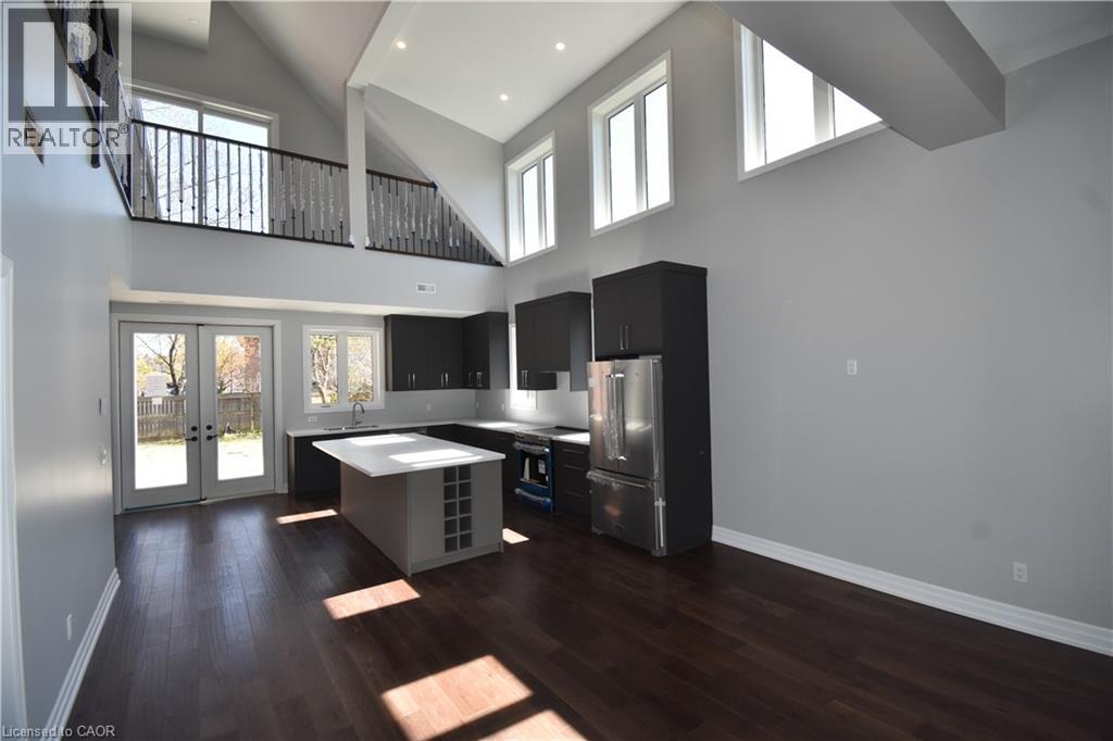 1294 CORIC Avenue Unit# 1, Burlington, Ontario, L7R3S3 — Photo 2