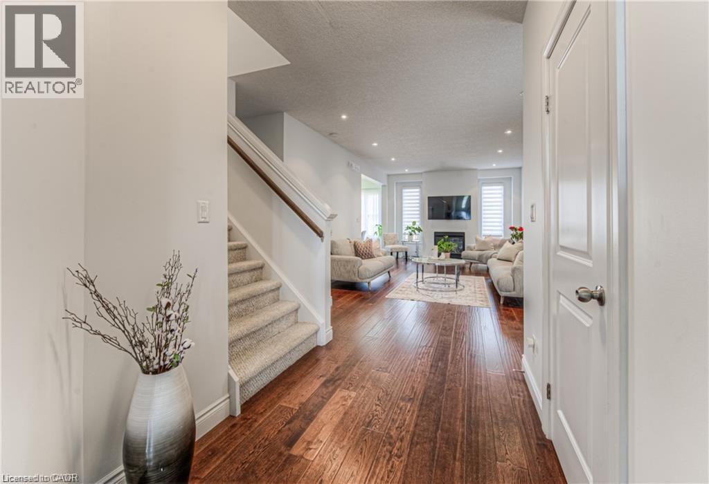 26 SPRING CREEK Street, Kitchener, Ontario, N2A0G3 — Photo 2