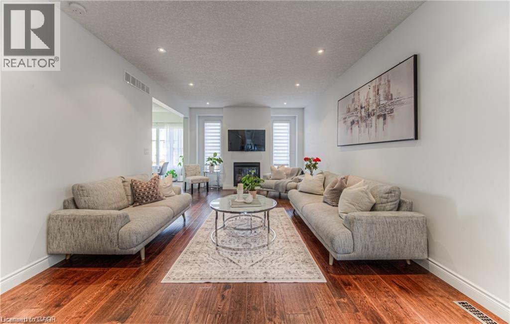 26 SPRING CREEK Street, Kitchener, Ontario, N2A0G3 — Photo 4