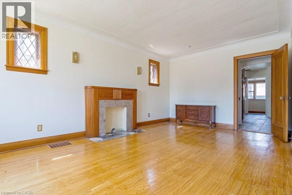 157 LONGWOOD Road N, Hamilton, Ontario, L8S3V8 — Photo 4