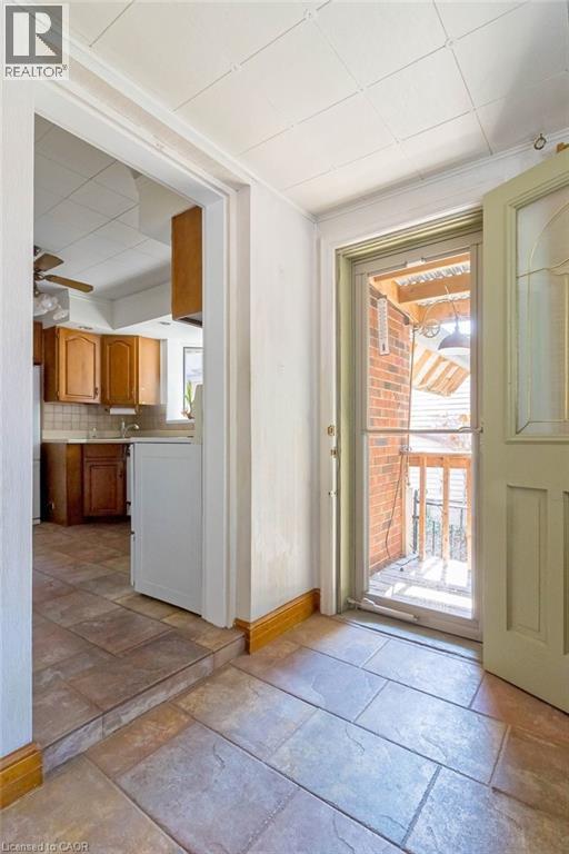 157 LONGWOOD Road N, Hamilton, Ontario, L8S3V8 — Photo 9