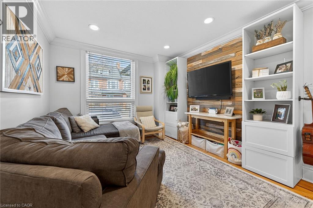 179 BURRIS Street, Hamilton, Ontario, L8M2J7 — Photo 2