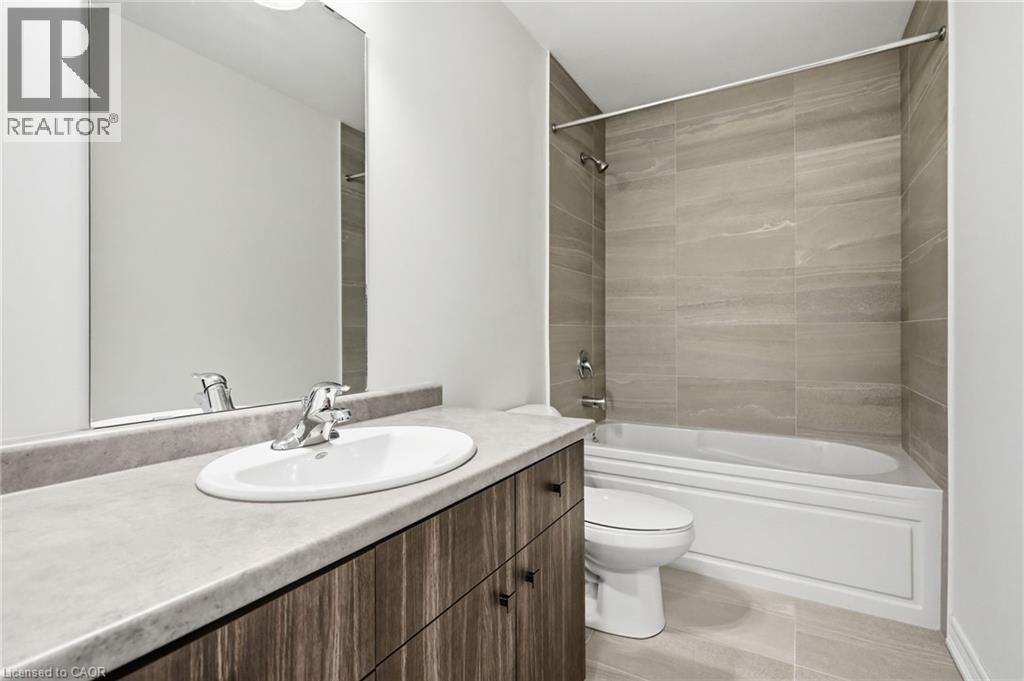 34 DRYDEN Lane, Hamilton, Ontario, L8H0B6 — Photo 17