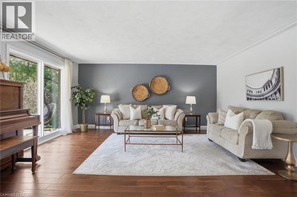 30 CARL Crescent, Waterdown, Ontario, L8B0G5 — Photo 19