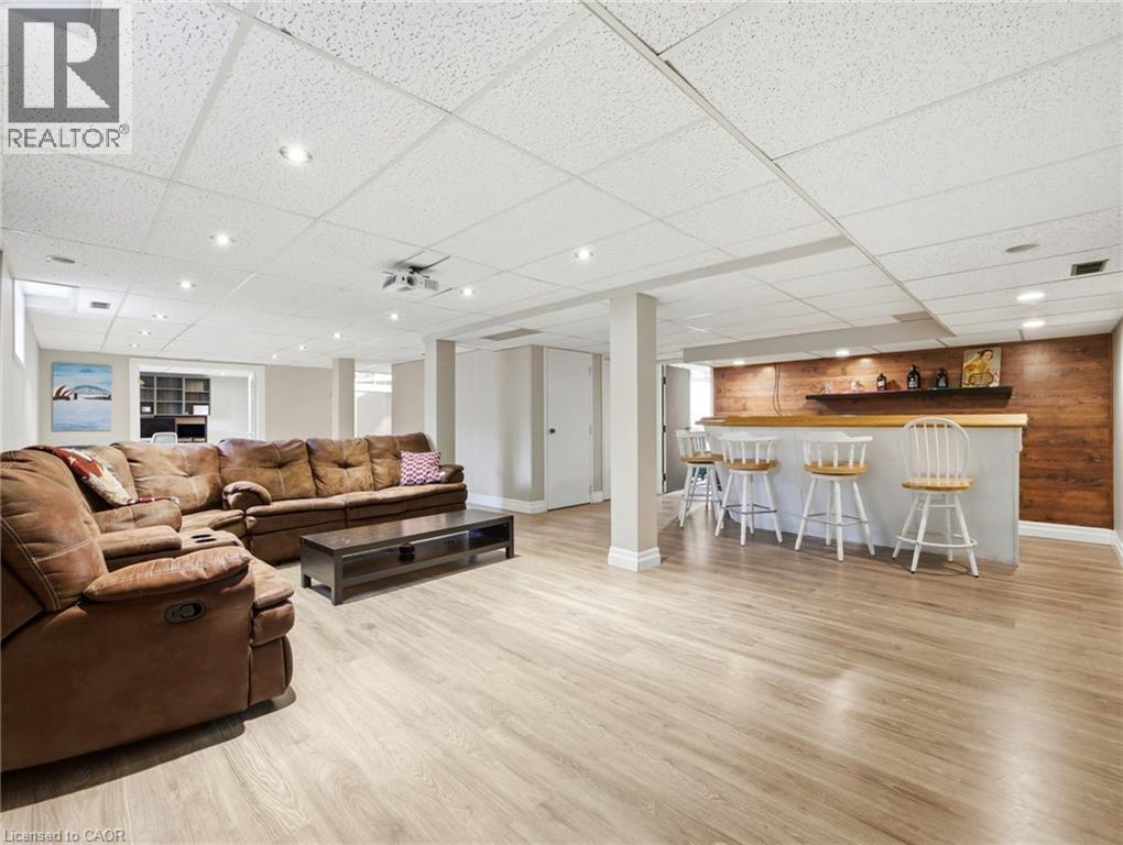 30 CARL Crescent, Waterdown, Ontario, L8B0G5 — Photo 32