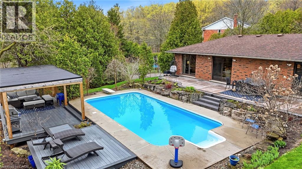 30 CARL Crescent, Waterdown, Ontario, L8B0G5 — Photo 4