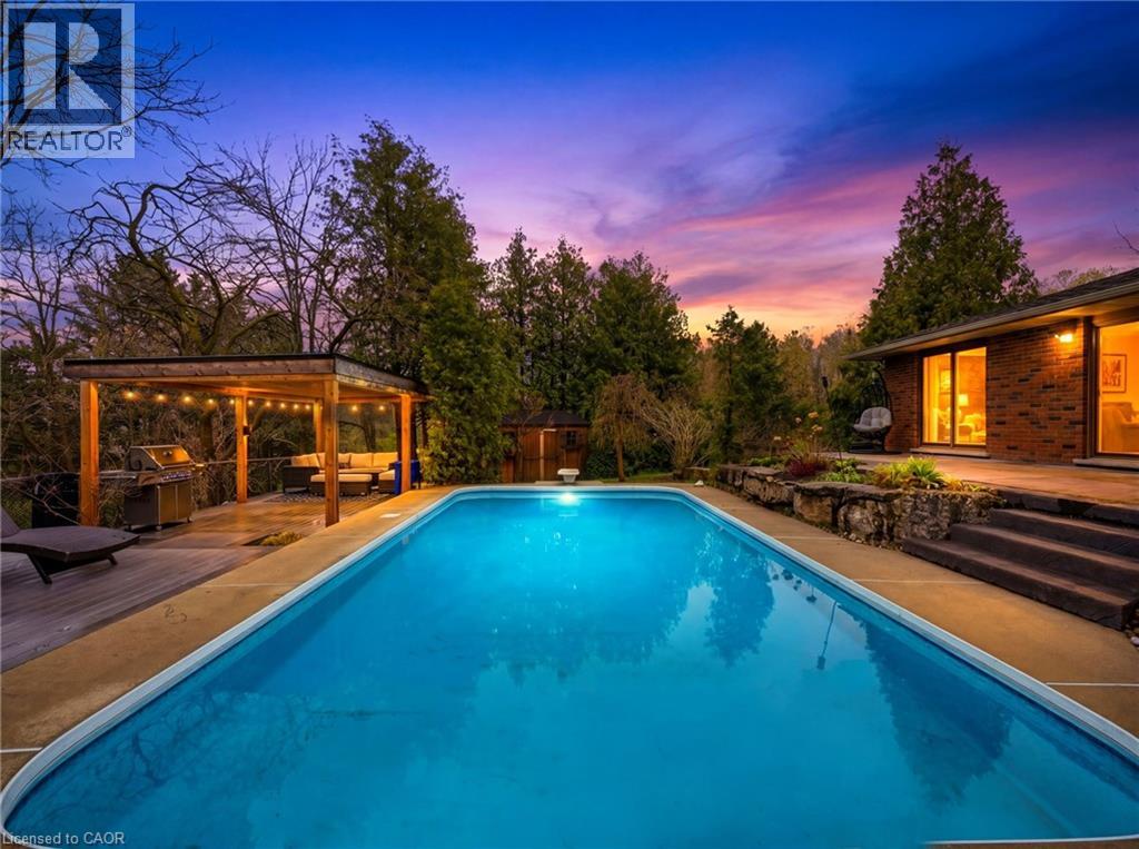 30 CARL Crescent, Waterdown, Ontario, L8B0G5 — Photo 8