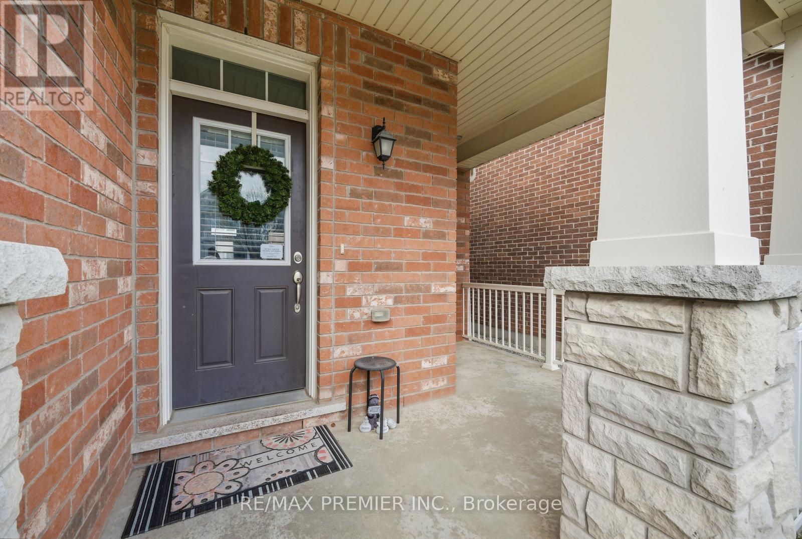 931 PENSON CRESCENT, Milton (CO Coates), Ontario, L9T8Z7 — Photo 2