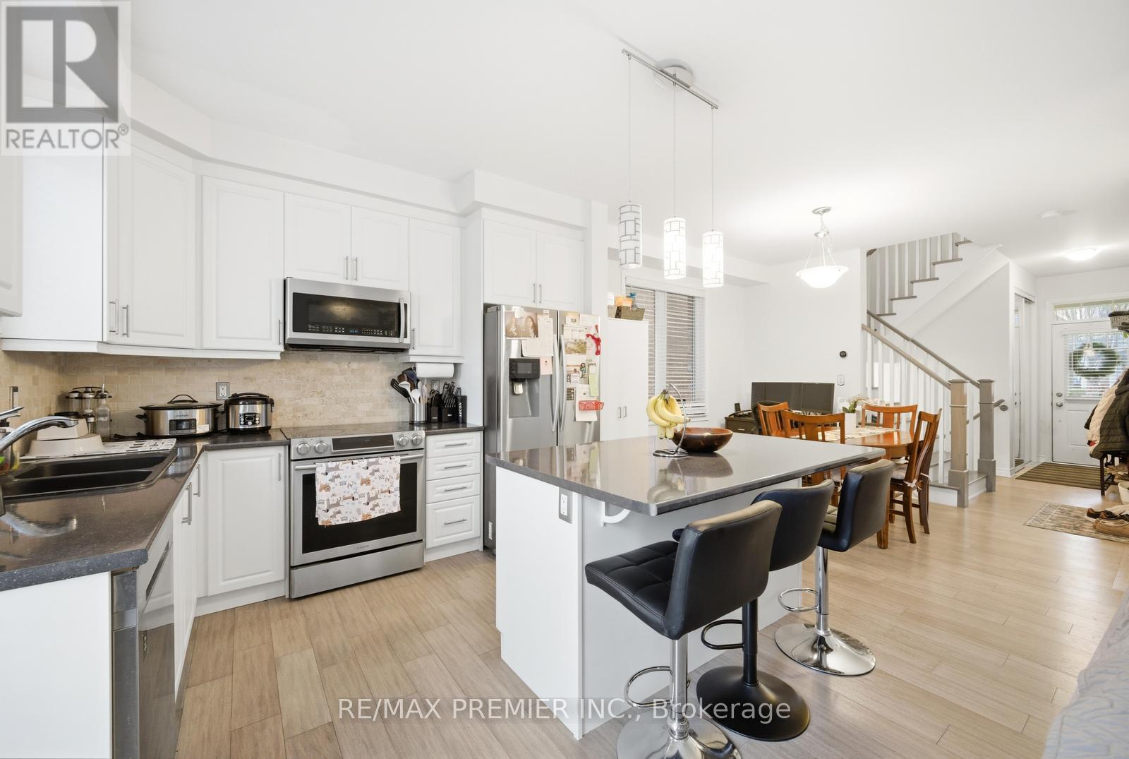 931 PENSON CRESCENT, Milton (CO Coates), Ontario, L9T8Z7 — Photo 9