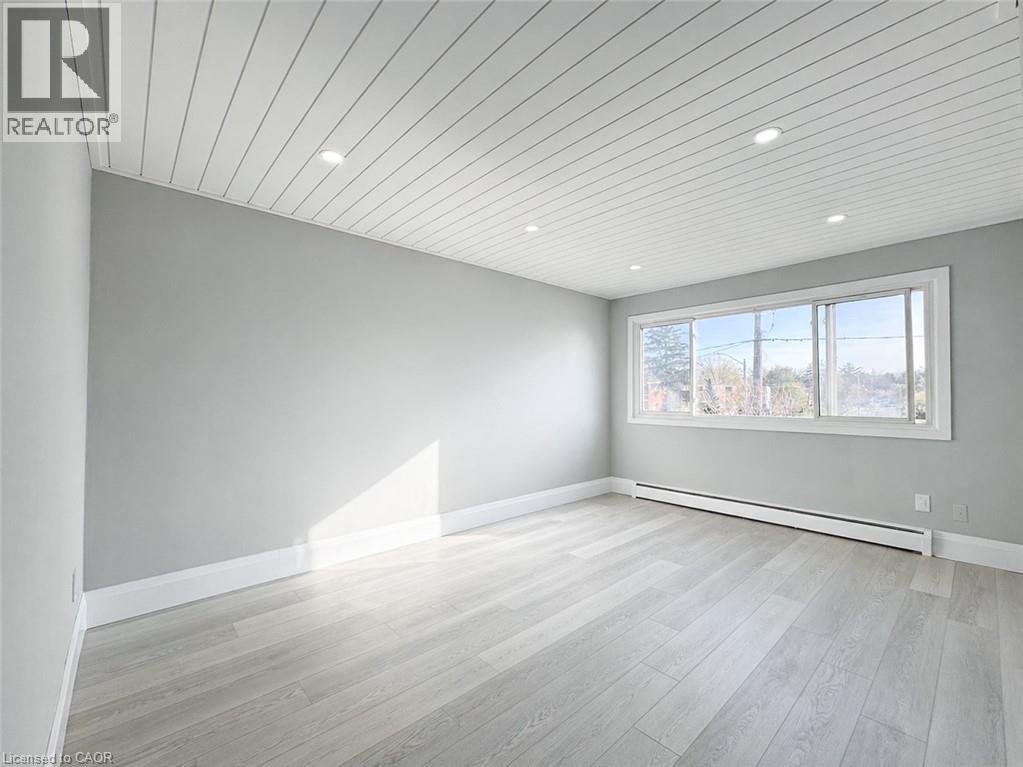 281 LORNE Avenue Unit# 4, Kitchener, Ontario, N2M3Y9 — Photo 2
