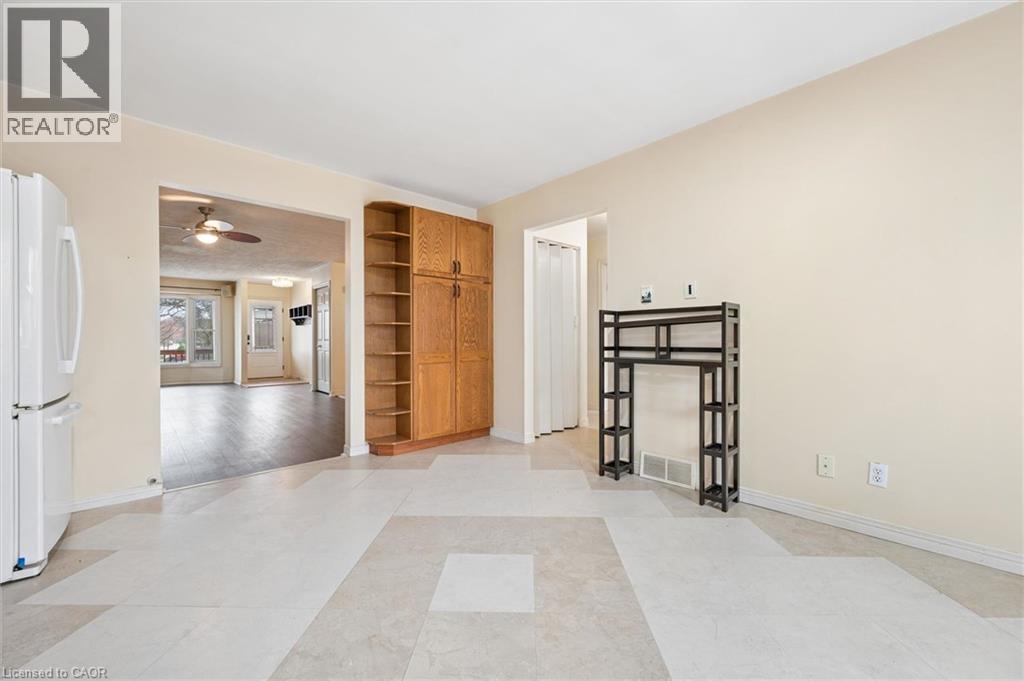 576 THORNDALE Drive, Waterloo, Ontario, N2T2P9 — Photo 12