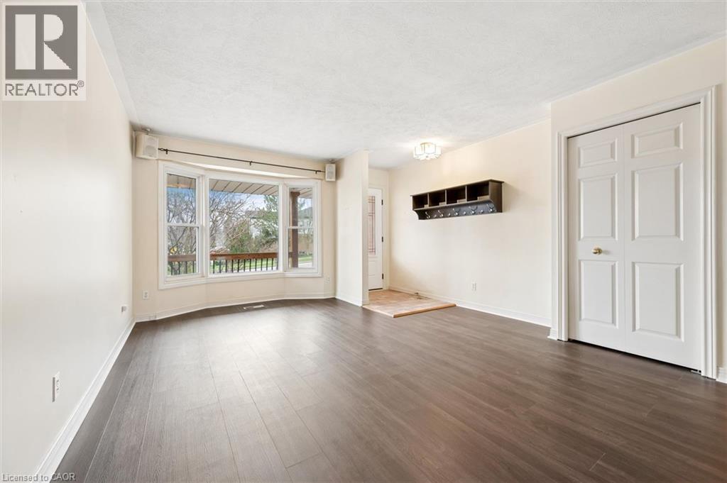 576 THORNDALE Drive, Waterloo, Ontario, N2T2P9 — Photo 5