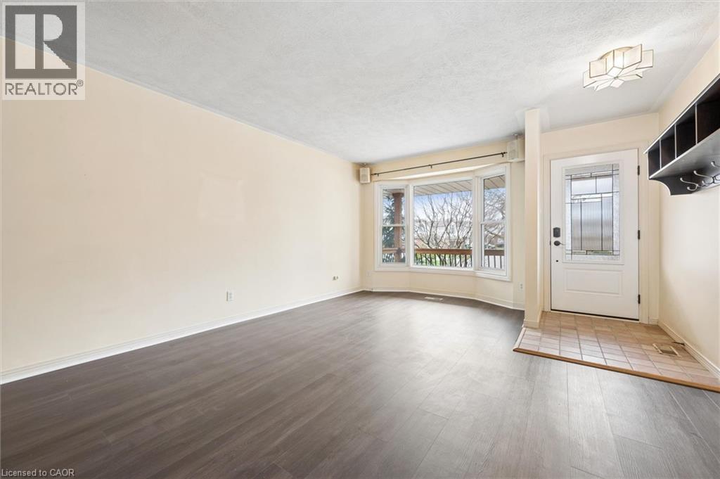 576 THORNDALE Drive, Waterloo, Ontario, N2T2P9 — Photo 6