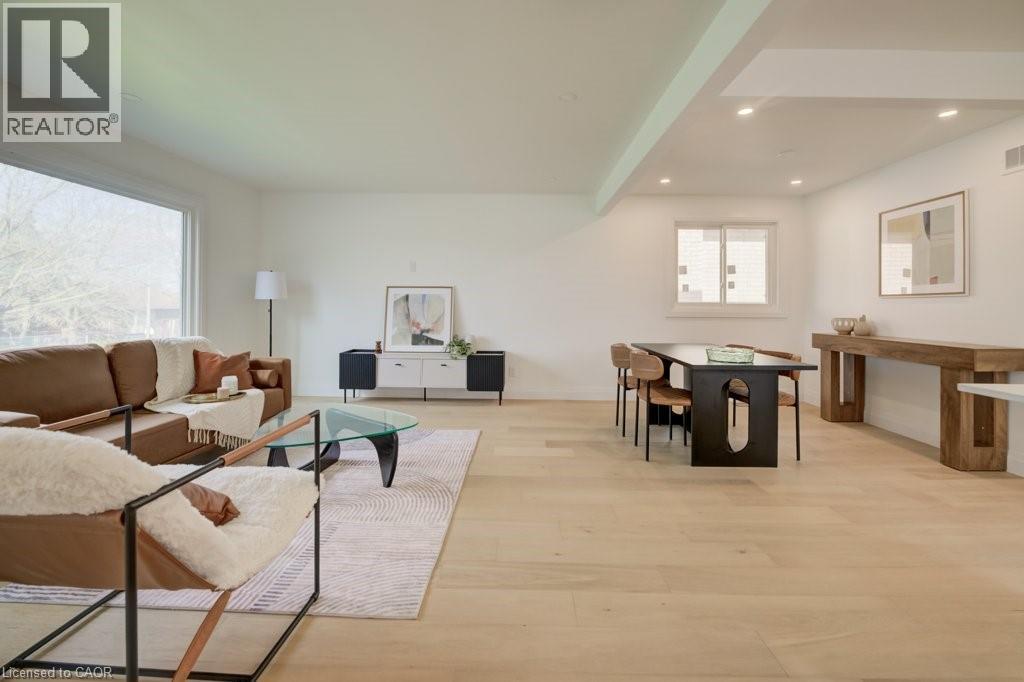 328 THE COUNTRY Way, Kitchener, Ontario, N2E2T3 — Photo 14