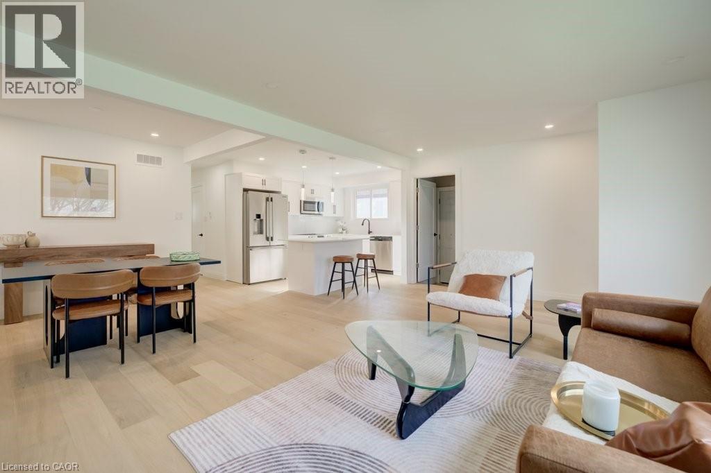 328 THE COUNTRY Way, Kitchener, Ontario, N2E2T3 — Photo 15