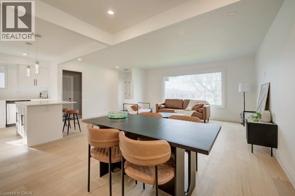 328 THE COUNTRY Way, Kitchener, Ontario, N2E2T3 — Photo 17