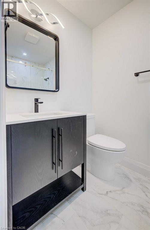 328 THE COUNTRY Way, Kitchener, Ontario, N2E2T3 — Photo 20