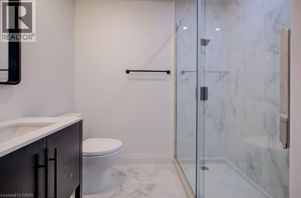 328 THE COUNTRY Way, Kitchener, Ontario, N2E2T3 — Photo 21