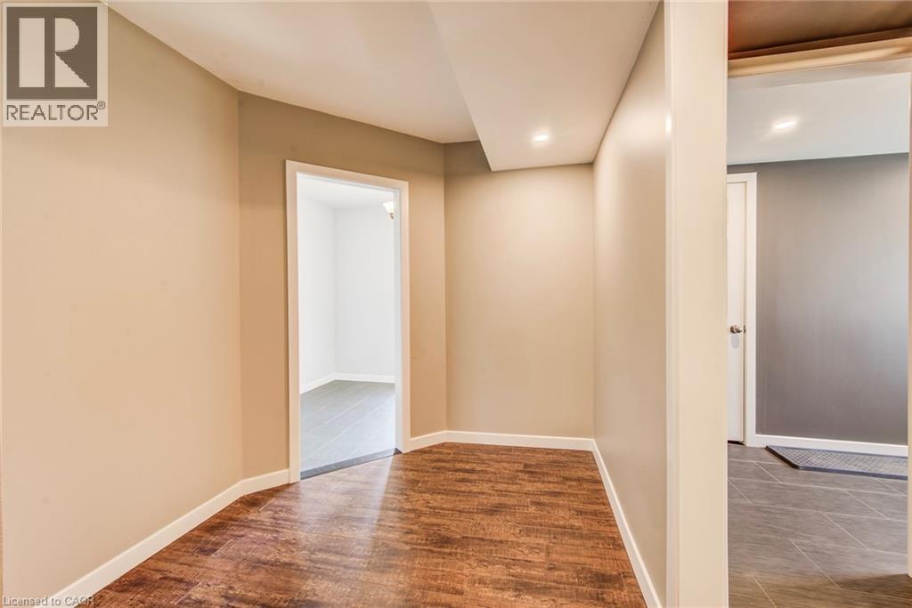 114 DALEGROVE Drive, Kitchener, Ontario, N2M2G5 — Photo 5