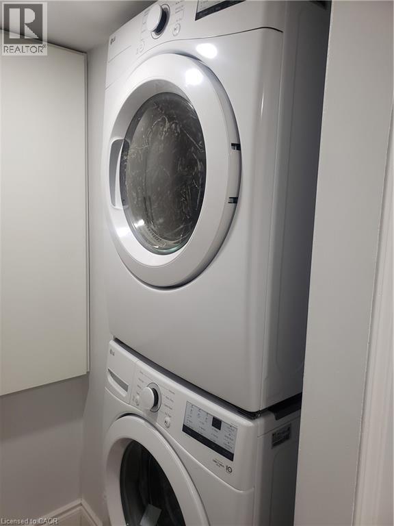 18 FOREST GROVE Lane Unit# Lower, Kitchener, Ontario, N2R0G3 — Photo 10