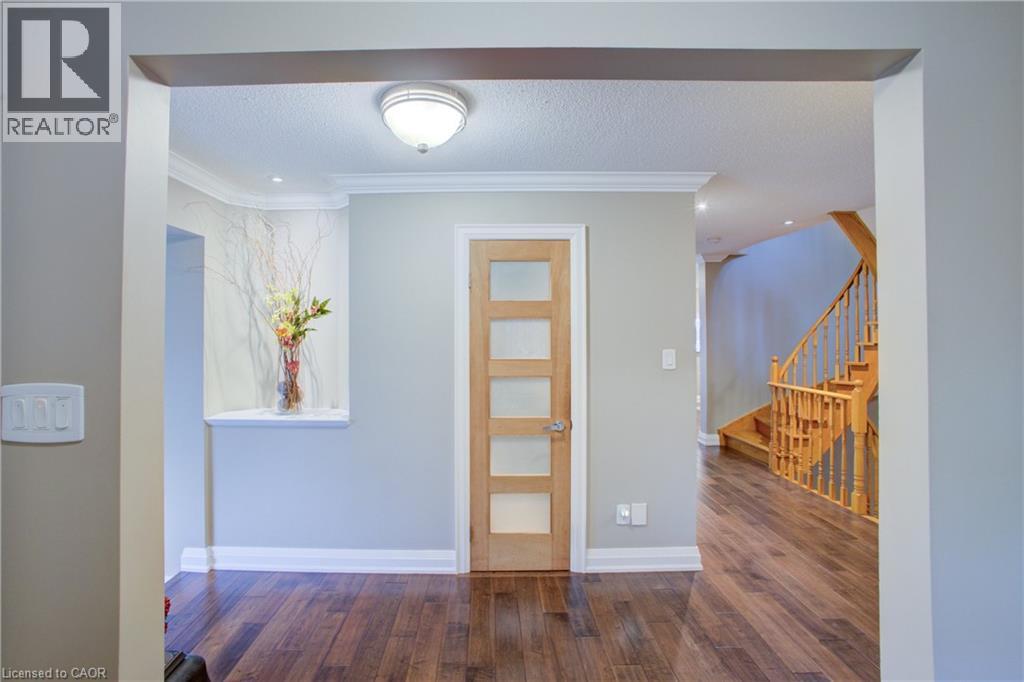 109 PROFESSOR'S LAKE Parkway, Brampton, Ontario, L6S4P8 — Photo 7