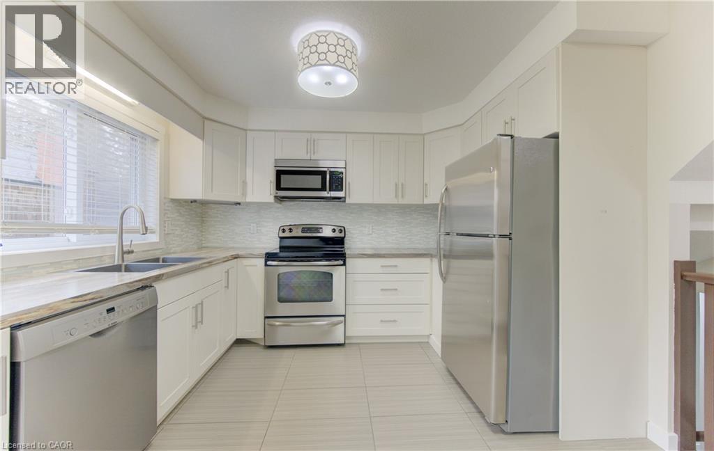 487 EAST Avenue Unit# 2, Kitchener, Ontario, N2H0A8 — Photo 4