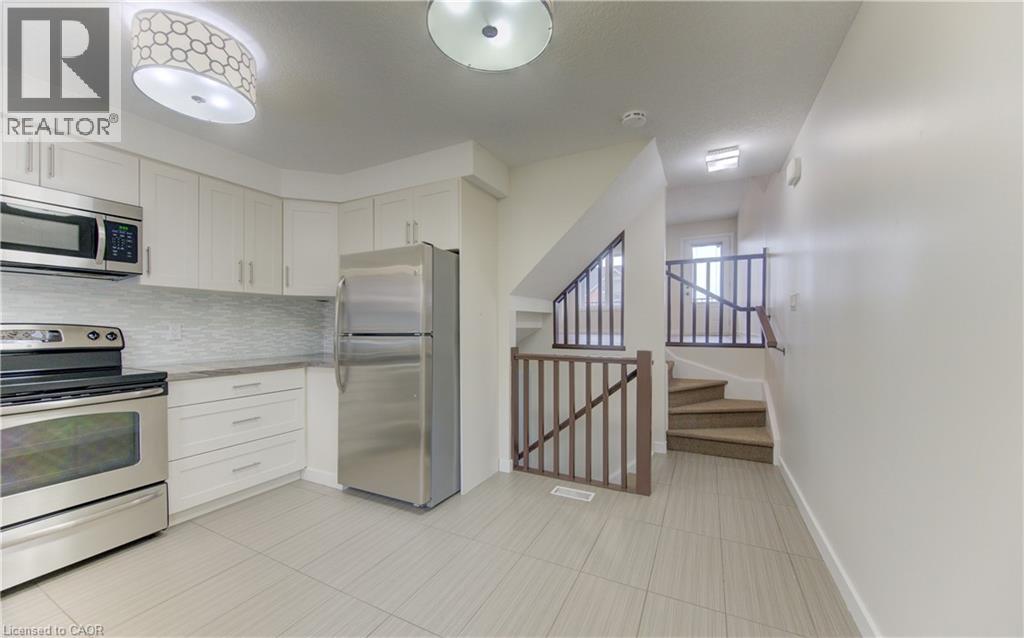 487 EAST Avenue Unit# 2, Kitchener, Ontario, N2H0A8 — Photo 5