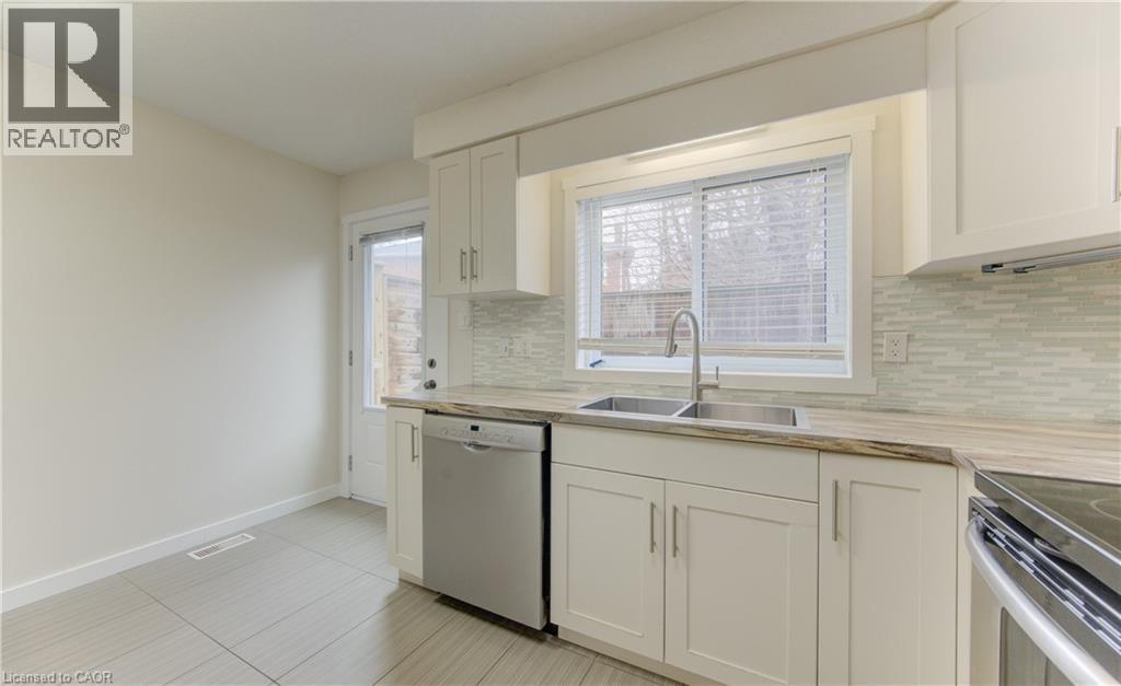 487 EAST Avenue Unit# 2, Kitchener, Ontario, N2H0A8 — Photo 6