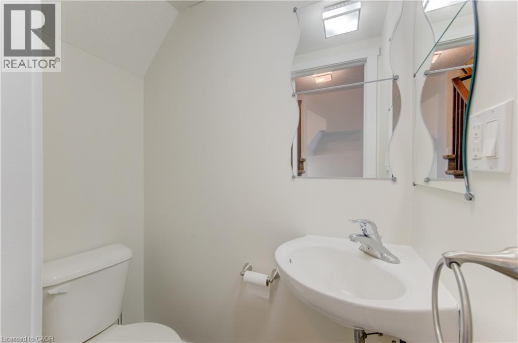 487 EAST Avenue Unit# 2, Kitchener, Ontario, N2H0A8 — Photo 9