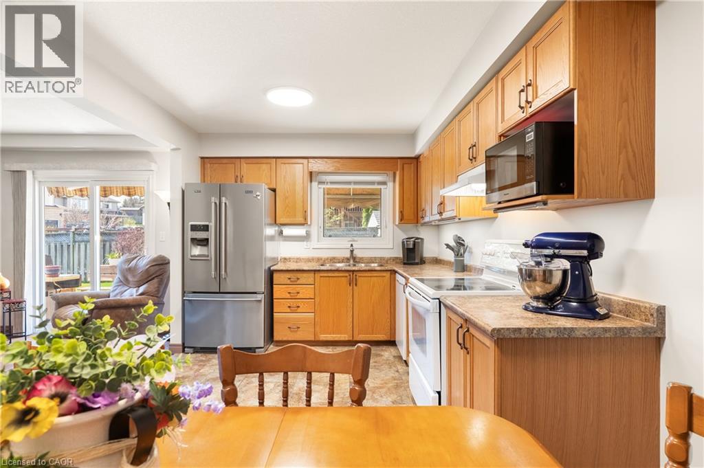 92 SNOWDROP Crescent, Kitchener, Ontario, N2E4G6 — Photo 13