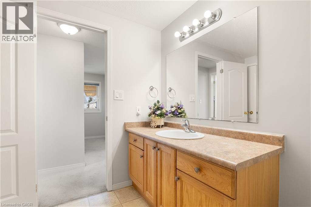 92 SNOWDROP Crescent, Kitchener, Ontario, N2E4G6 — Photo 25